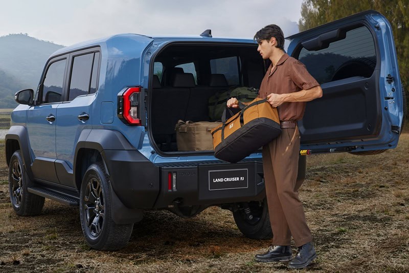 Toyota Land Cruiser FJ