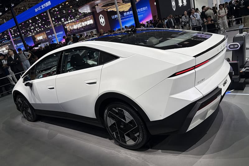 Hyundai IONIQ V