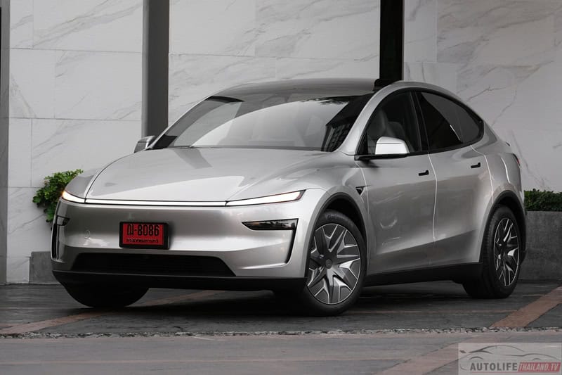 TESLA Model Y L