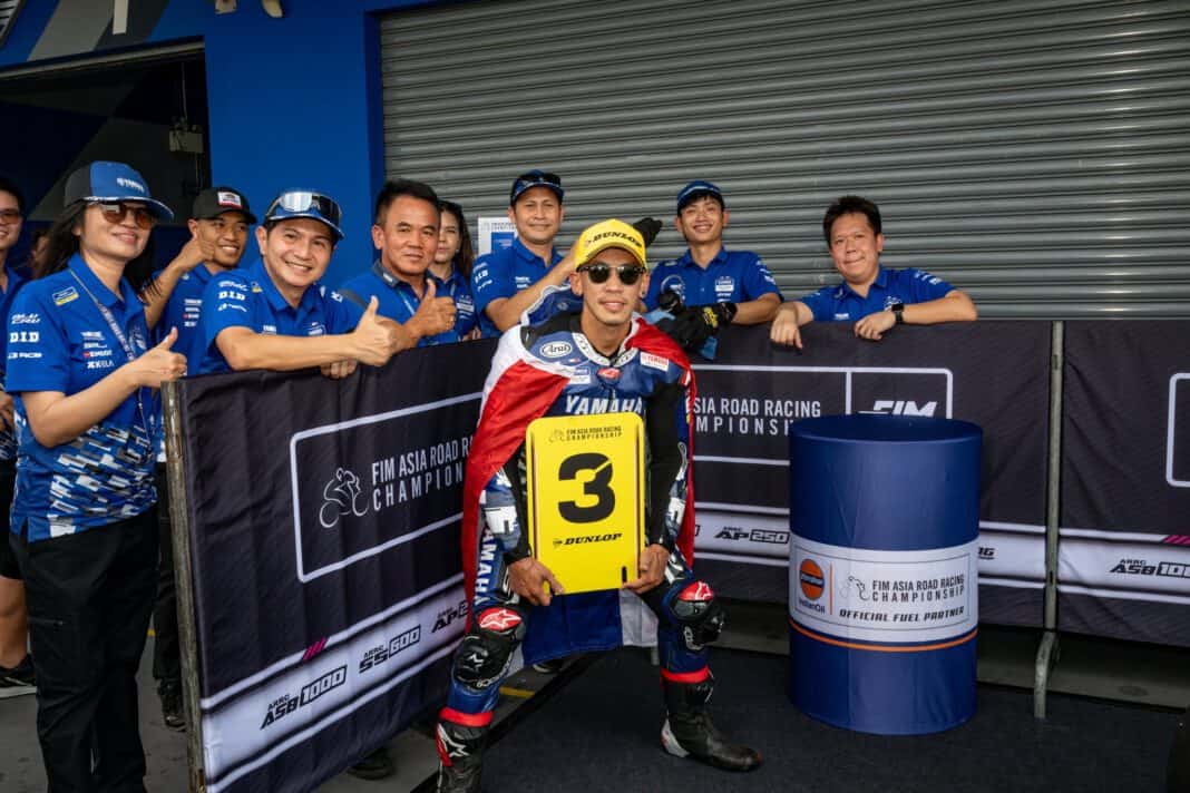 YAMAHA
