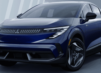 Mitsubishi Eclipse Sportback EV จากสหรัฐฯ แฝดคนละฝาของ Nissan Leaf