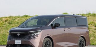 ภาพรถคันจริง Nissan ELGRAND e-POWER e-4ORCE ถูกกว่าคู่แข่ง Toyota Alphard เจอกันในไทย ปลายปีนี้ ! Nissan ELGRAND e-POWER