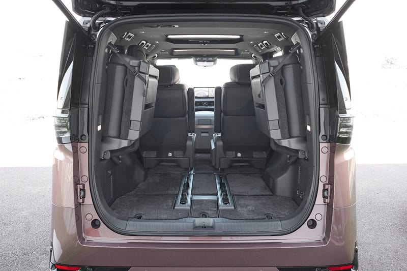 Nissan ELGRAND e-POWER