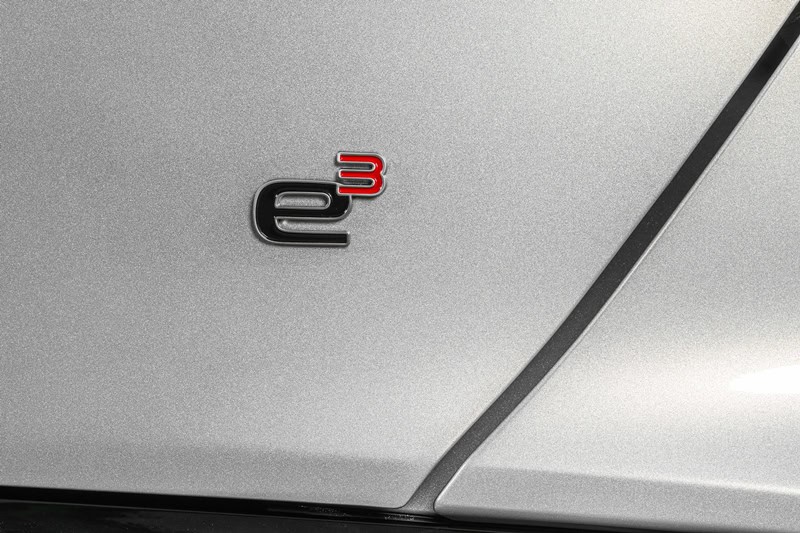 DENZA Z9GT