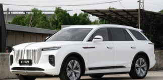 ภาพรถคันจริง HONGQI E-HS9 รถไฟฟ้า100% SUV 6 ที่นั่ง ราคาอย่างเป็นทางการ : 2,990,000 บาท | แบต 120 kWh มอเตอร์คู่ 449 แรงม้า ขับ4 HONGQI EHS-9