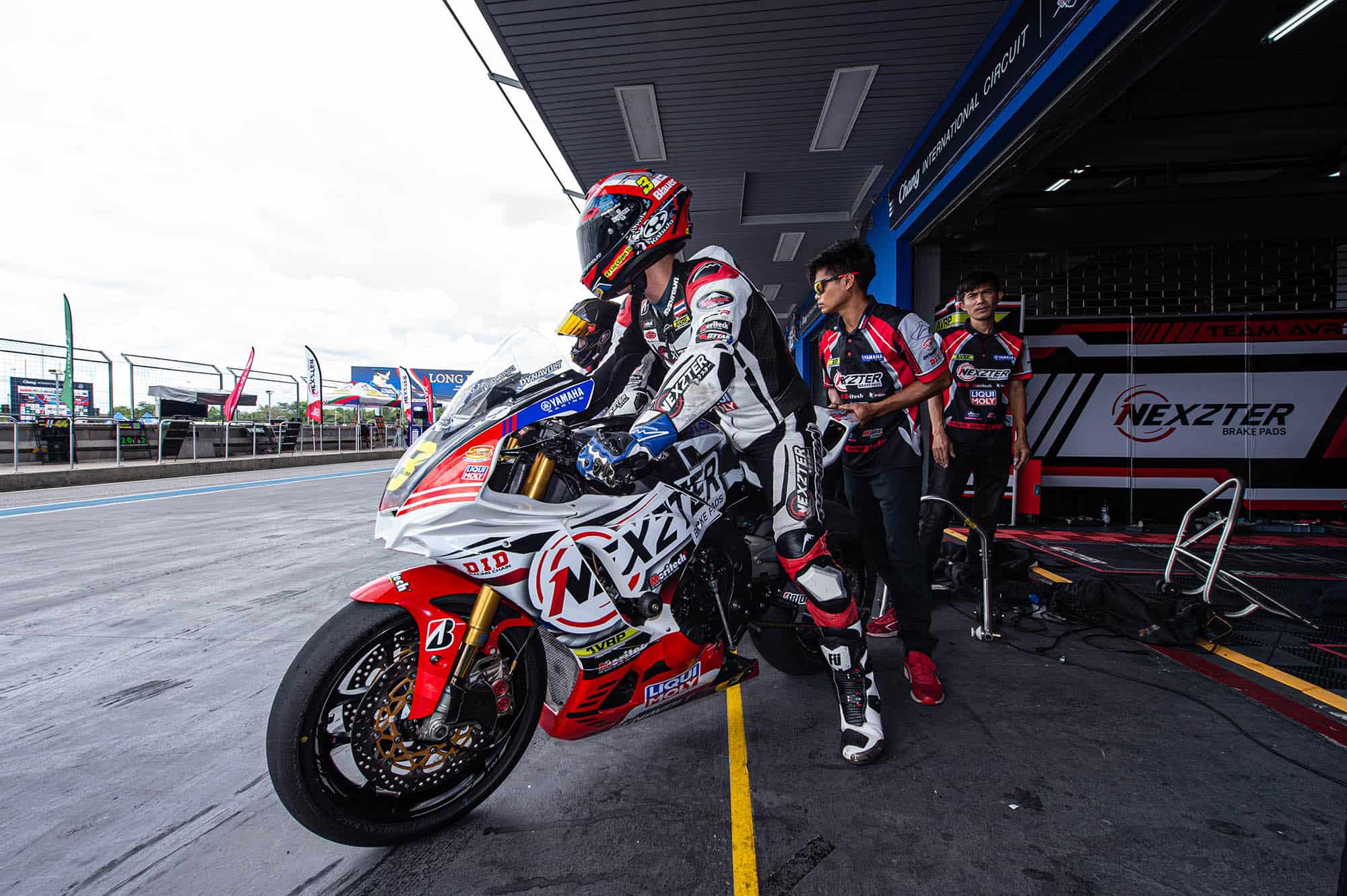 NEXZTER BRIC Superbike 2026