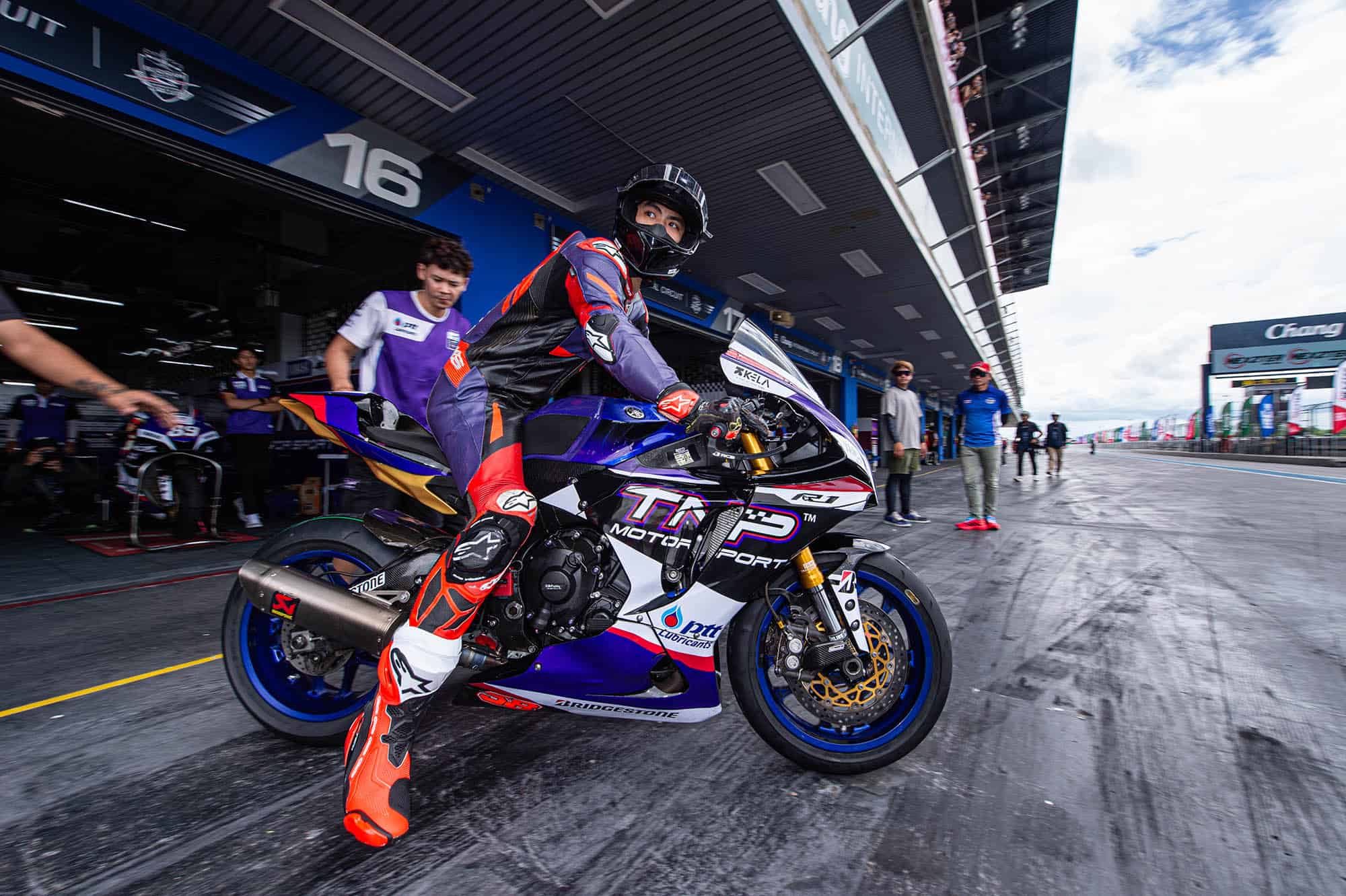 NEXZTER BRIC Superbike 2026