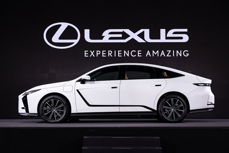 Lexus ES
