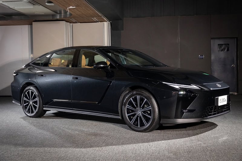 Lexus ES
