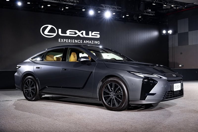 Lexus ES