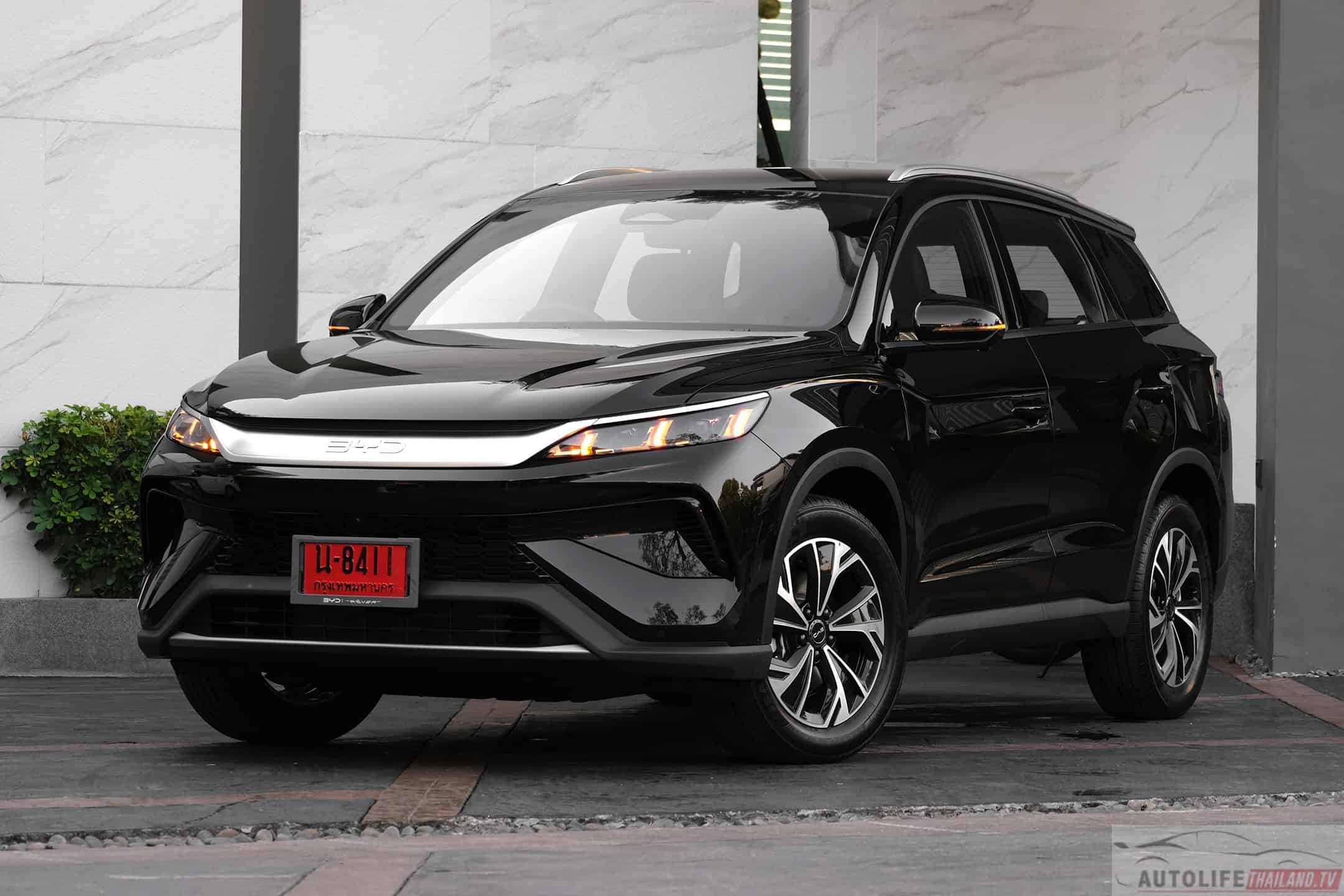 BYD Sealion 5