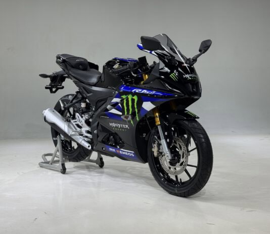 100 คันในไทย! YAMAHA R15M Monster Black เปิดราคา 1.38 แสนบาท YAMAHA R15M