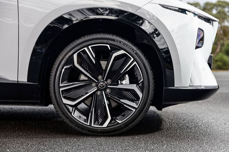 Mazda CX-6e