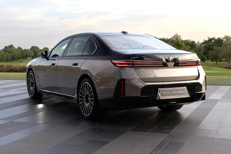 BMW i7 G70 LCI