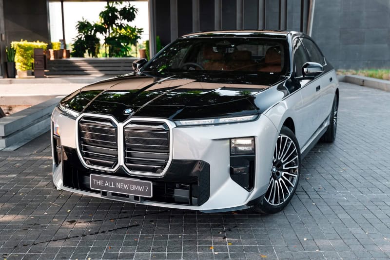 BMW i7 G70 LCI