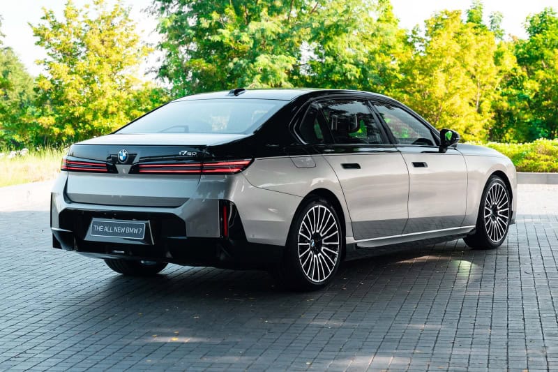 BMW i7 G70 LCI
