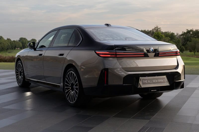 BMW i7 G70 LCI