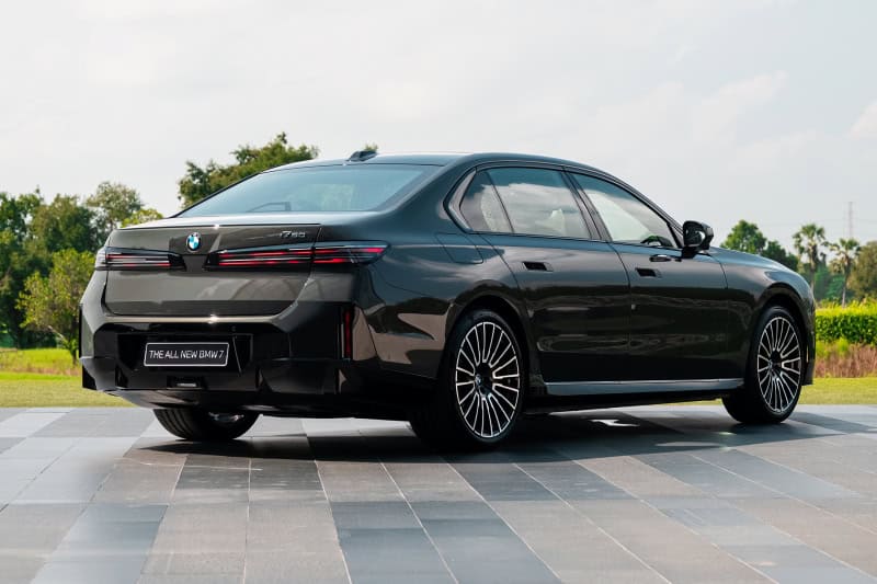 BMW i7 G70 LCI