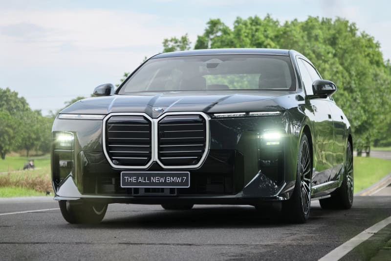 BMW i7 G70 LCI